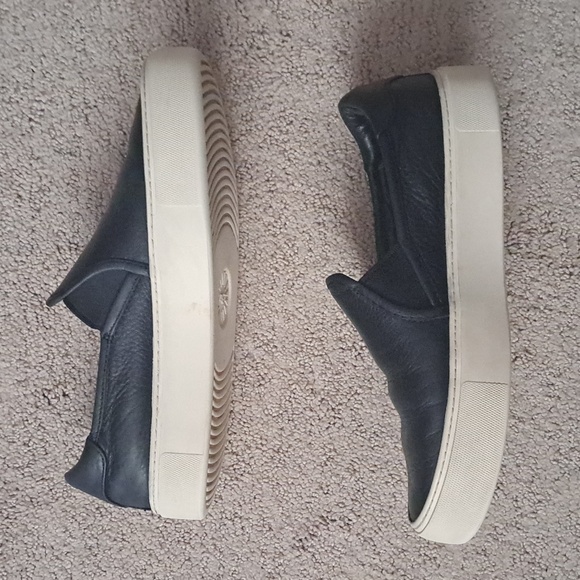 UGG Jass Slip On Sneaks - Picture 4 of 12